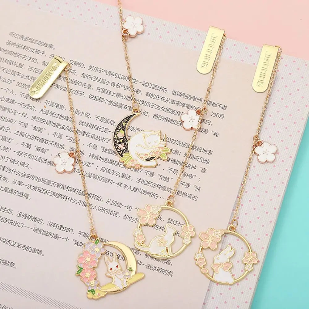 Metal Bookmark Cute Rabbit Hollow Book Page Pagination Book Clip Hollow Out Pendant Bookmark Reading Book Clip Book Marker